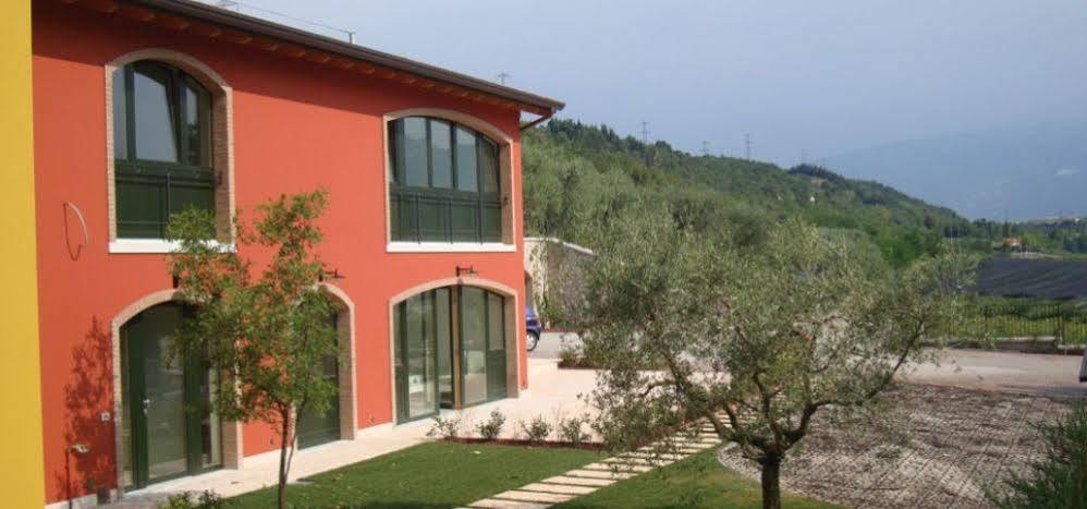 Agriturismo Camparella Pastrengo Eksteriør bilde